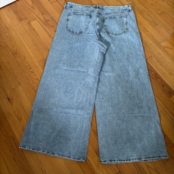 Universal Thread Wide Leg Jeans - Picture 9 of 11